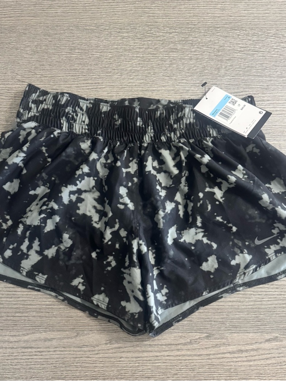 Nike One Women’s  Dri-FIT Brief-Lined Printed Shorts Black Size M